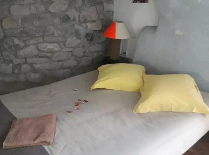 Le Colombier Bed & Breakfast *