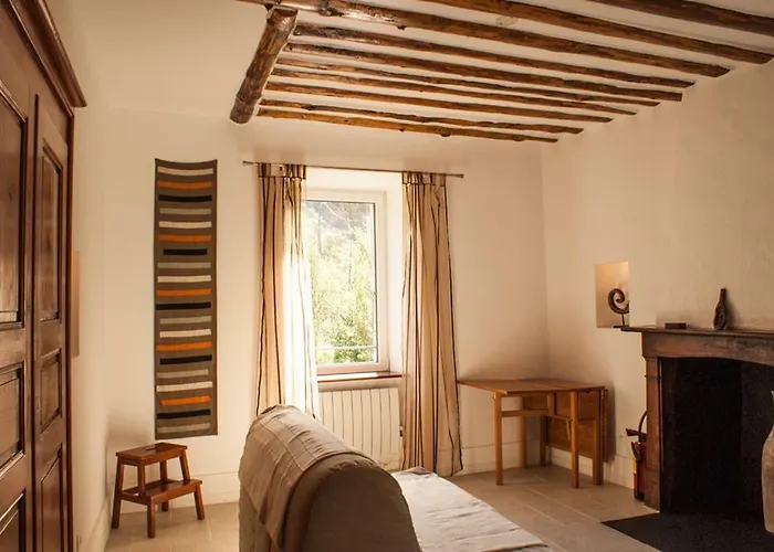 Le Colombier Bed & Breakfast *