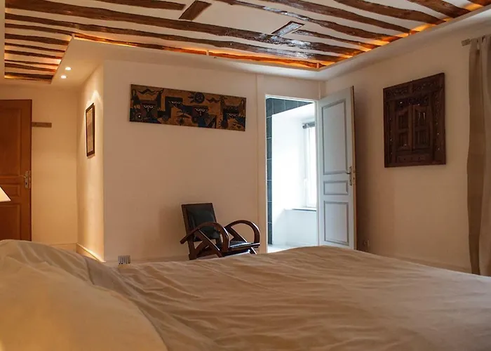 Le Colombier Bed & Breakfast *